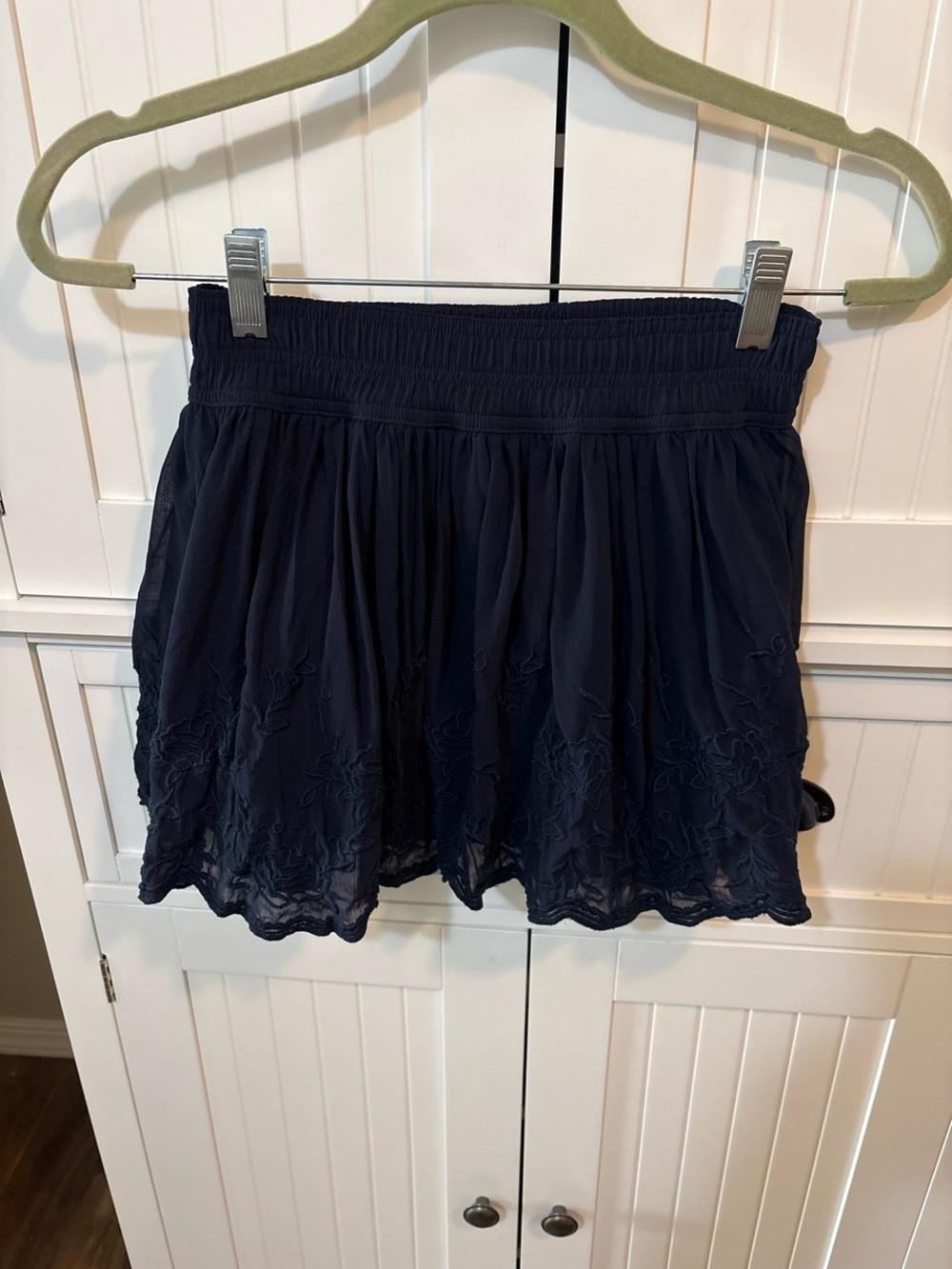 Forever 21 Navy Embroidered Flowy Mini Skirt Size Sm Boho Cottagecore Festival
